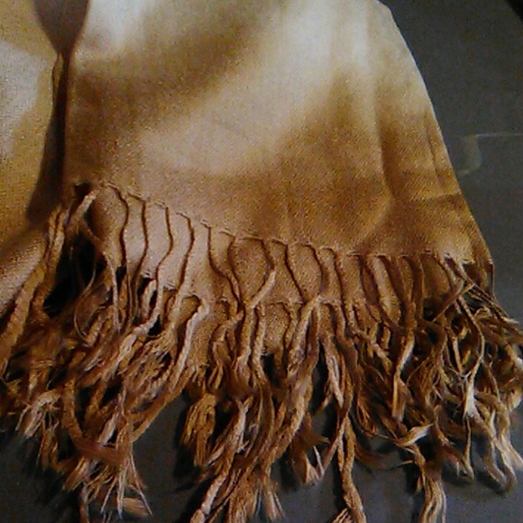 Nwot Camel Colored Scarf - Picture 7 of 8